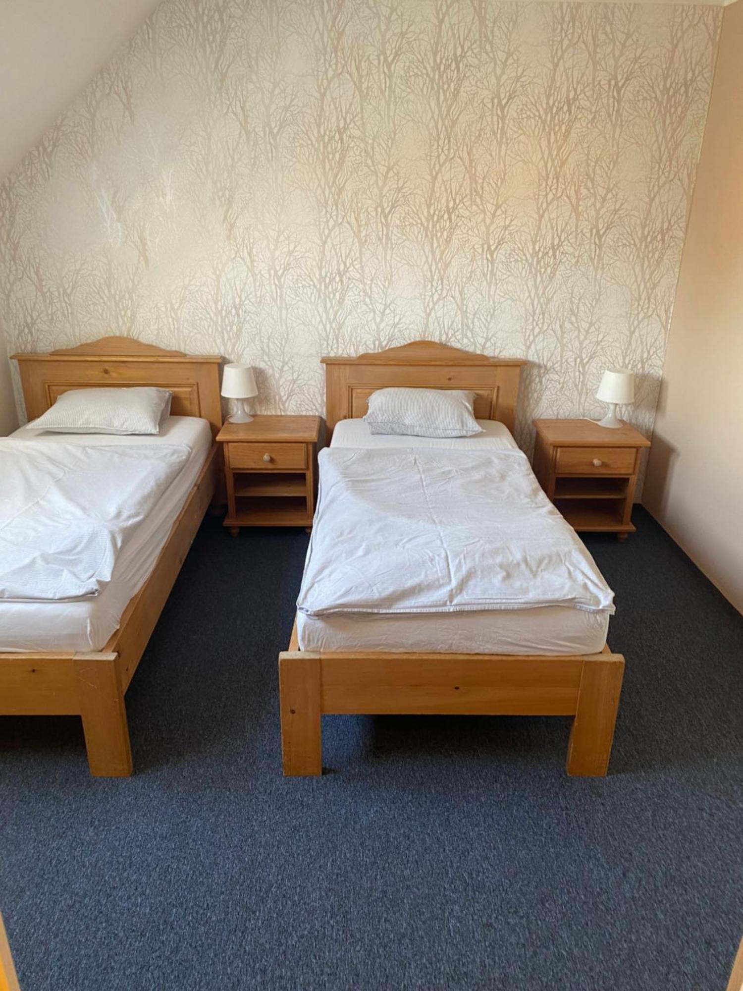 Penzion Beseda Bratronice Exteriör bild